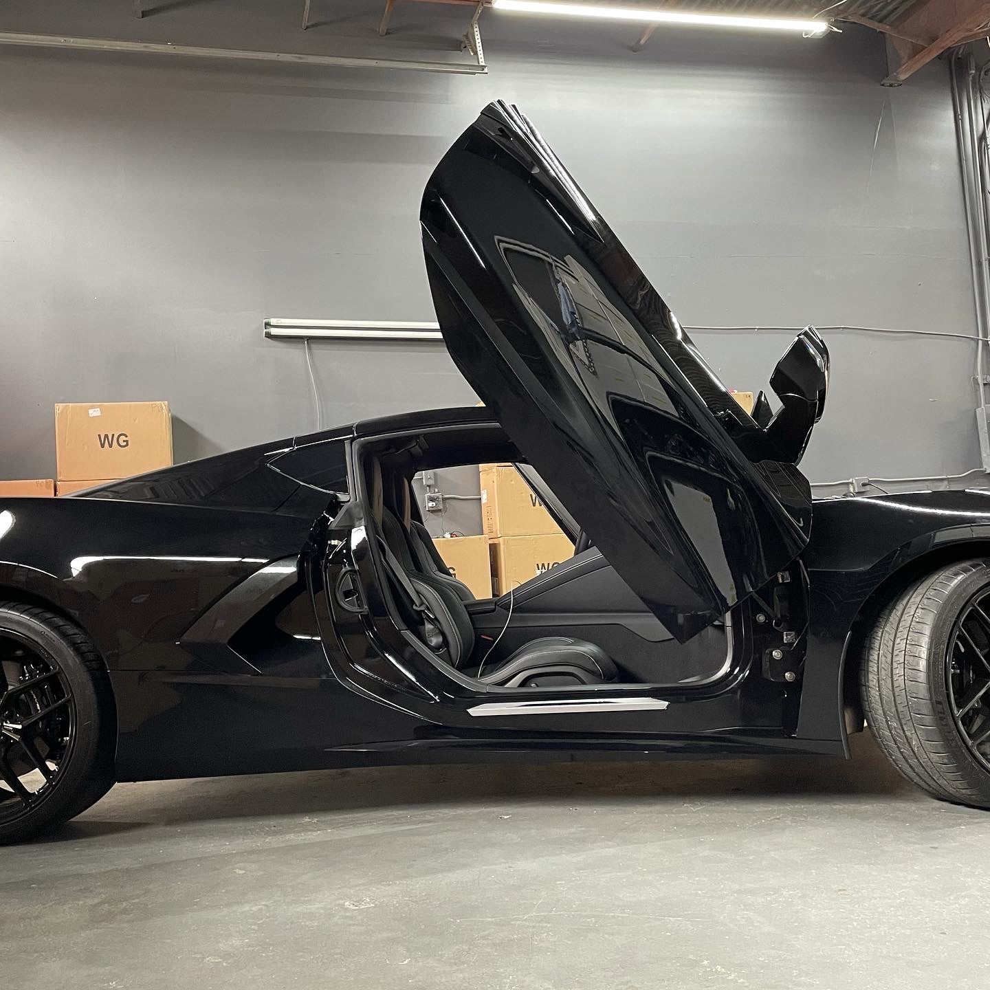 Vertical Lambo Door Kit for Chevrolet Corvette C8 (2020–2026)