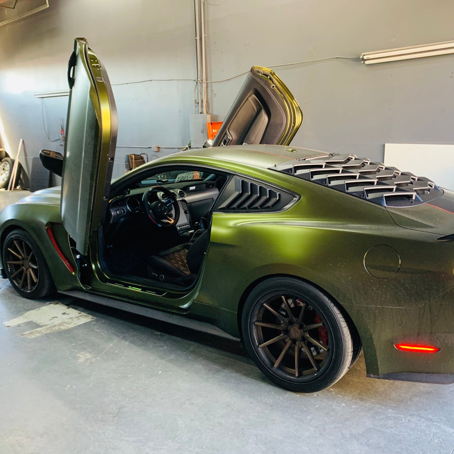 Ford Mustang 2015-2023 Vertical Doors Lambo Doors Kit
