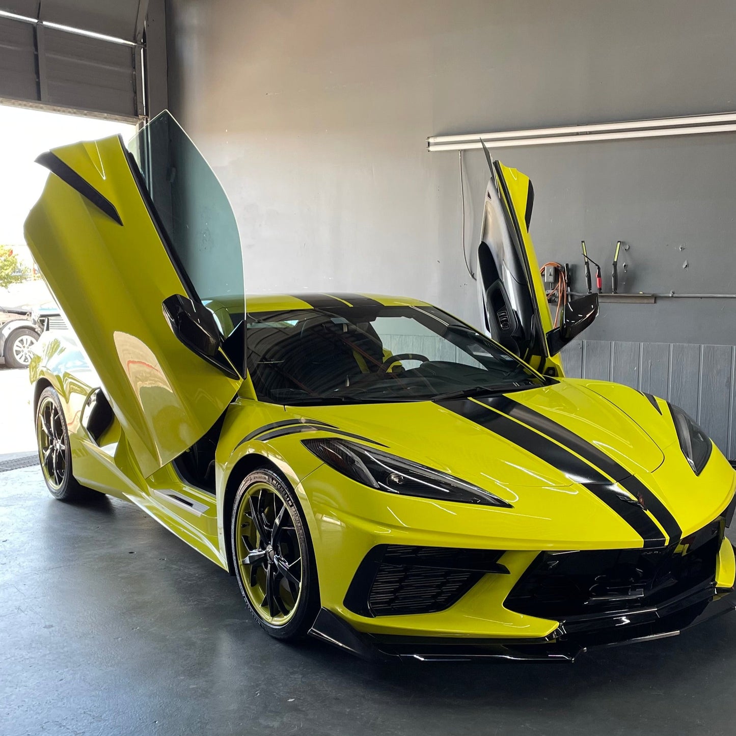 Vertical Lambo Door Kit for Chevrolet Corvette C8 (2020–2026)