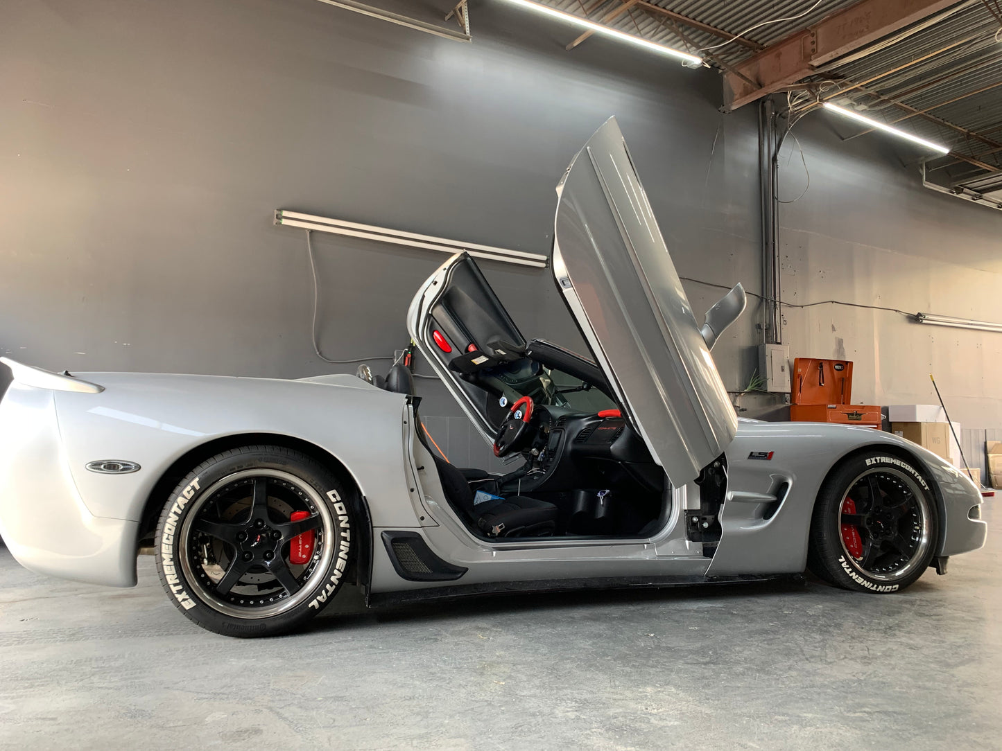 Vertical Lambo Door Kit for Chevrolet Corvette C5 (1997-2005)