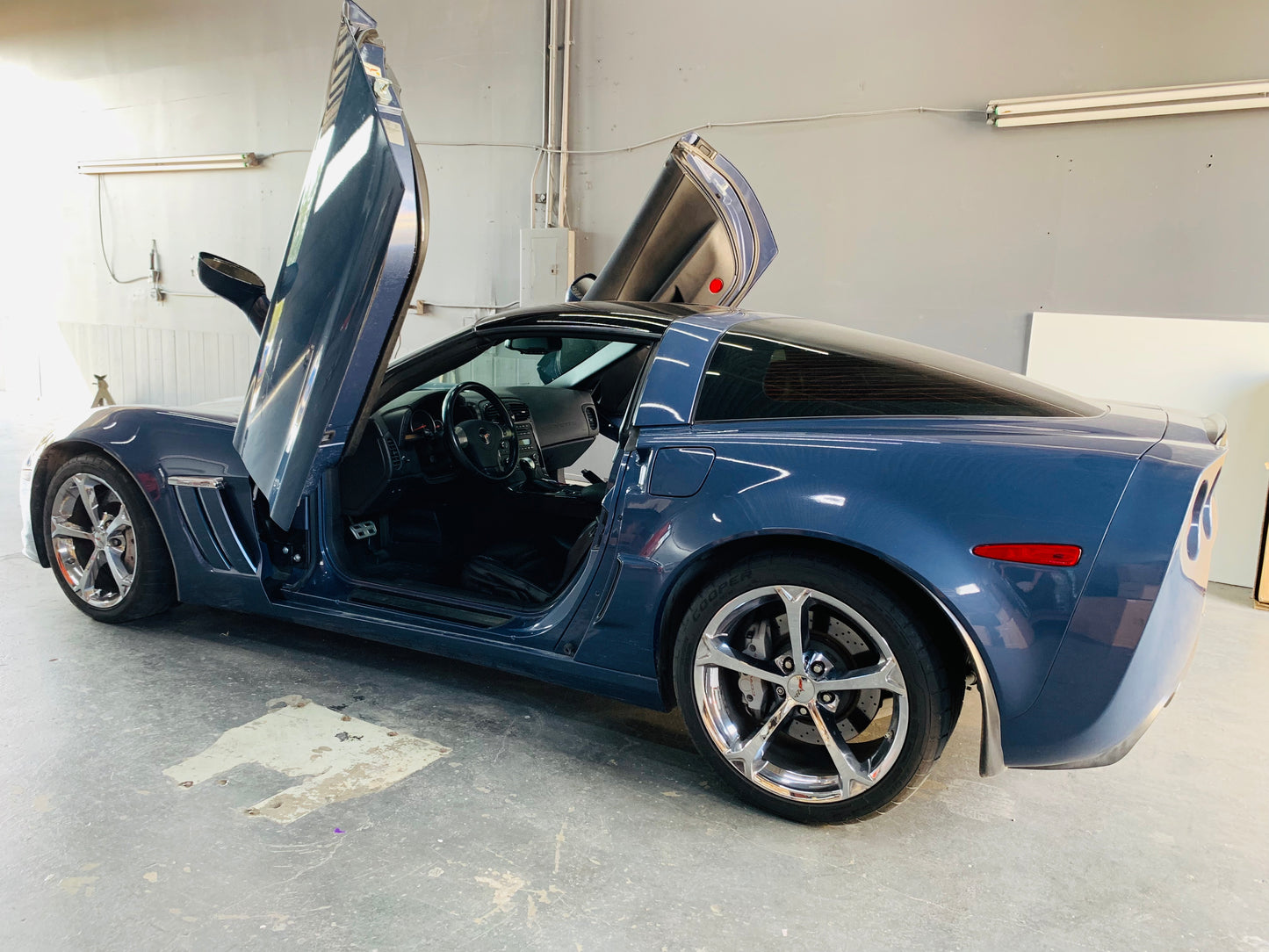 Chevrolet Corvette C6 2005-2013 Vertical Doors